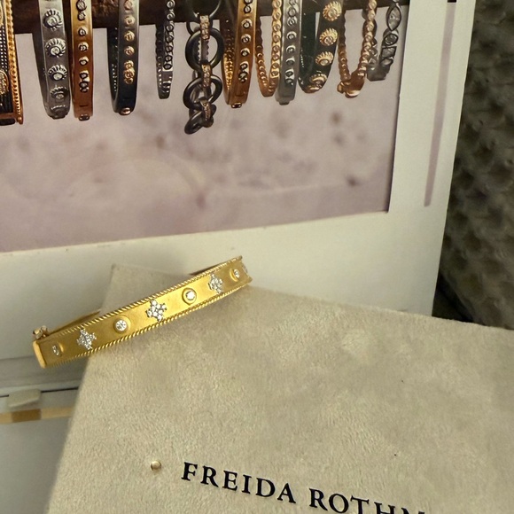 Frieda ROTHMAN Wide Hinged Bangle - Picture 2 of 4